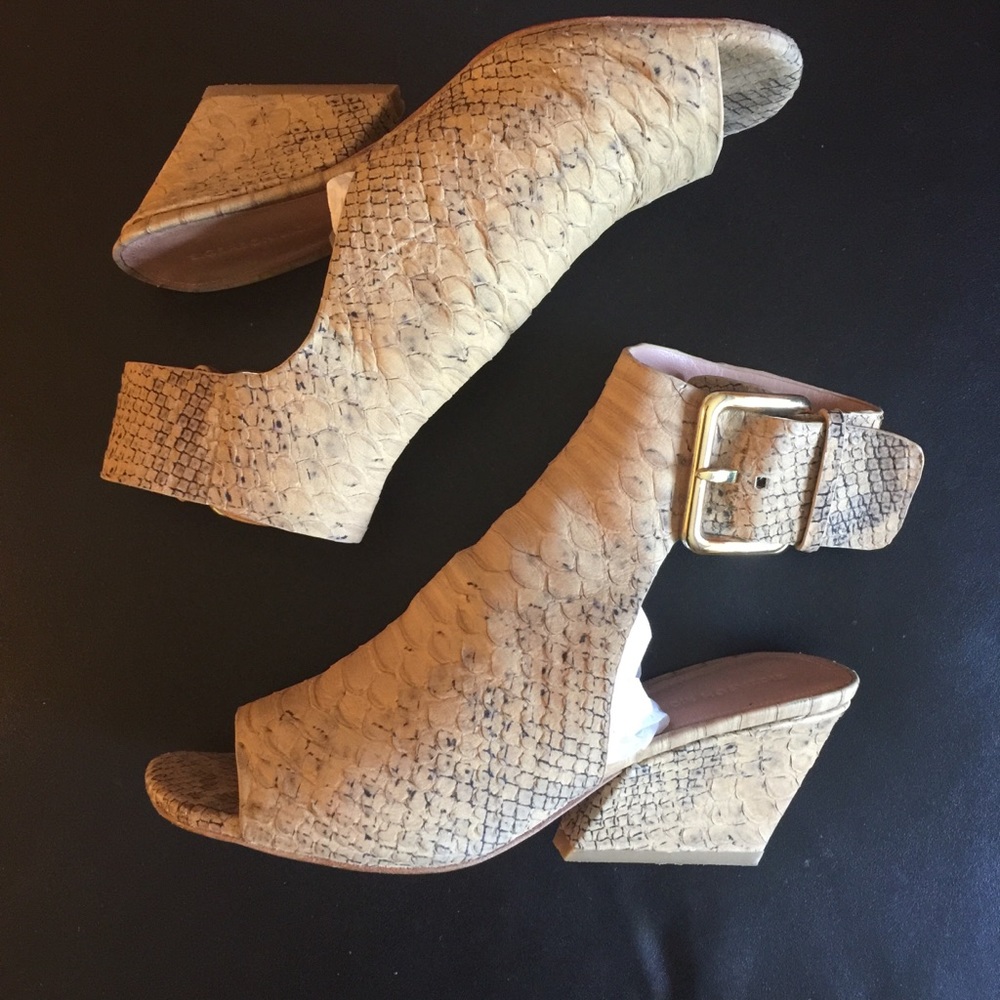 🌺Final Price🌺Sigerson Morrison Snake Embossed  Leather